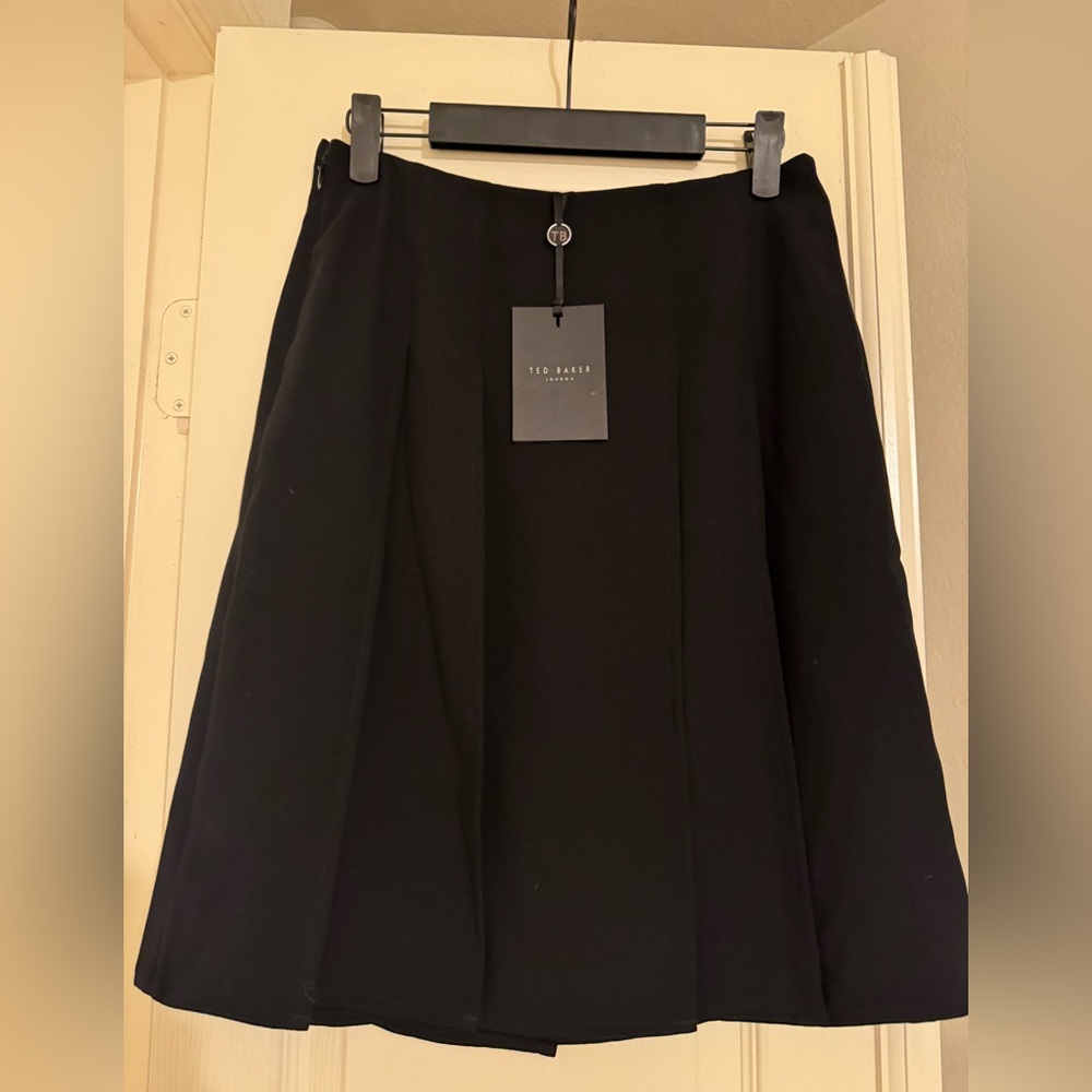 Ted Baker Black Pleated Women's Skirt with Peach Liner